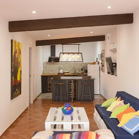 Detached Villa For 6 People In Lloret De Mar With Comunal Outdoor Swimming Pool Puigventos Exterior photo